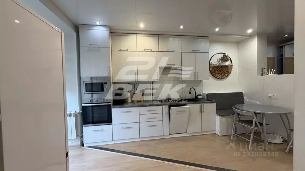 2-к кв. Курская область, Курск Рябиновая ул., 28 (53.7 м) - Фото 1