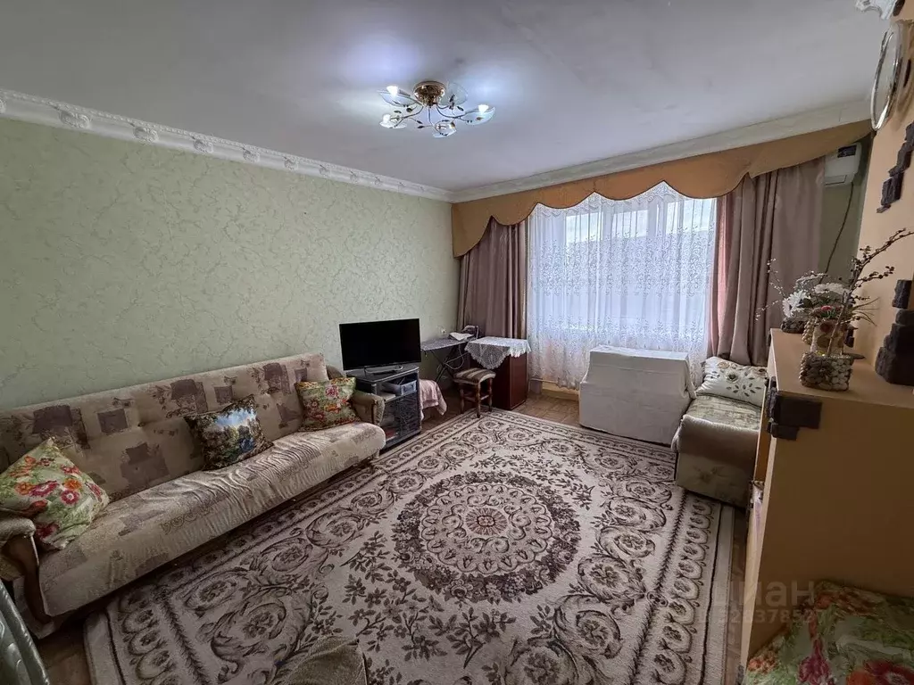 2-к кв. Краснодарский край, Ейск Кирпичная ул., 12А (54.7 м) - Фото 0