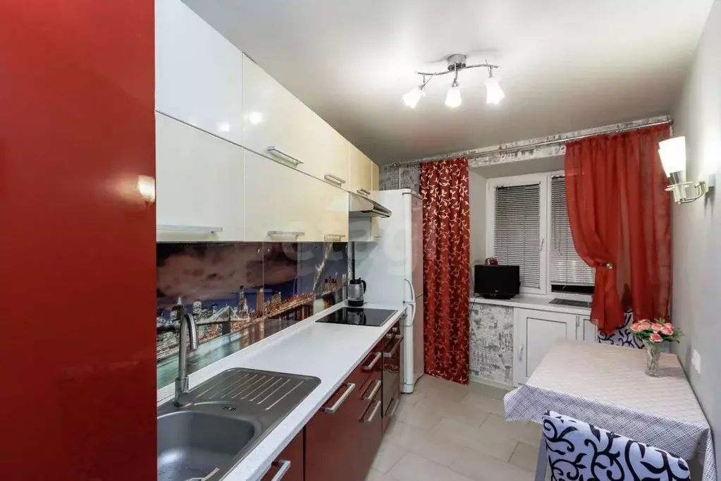 4-к кв. Тюменская область, Тюмень ул. Московский Тракт, 137 (75.9 м) - Фото 1