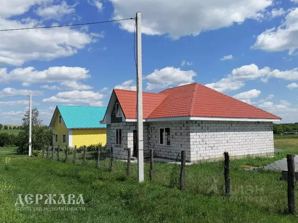 Дом в Белгородская область, Старооскольский городской округ, с. ... - Фото 0