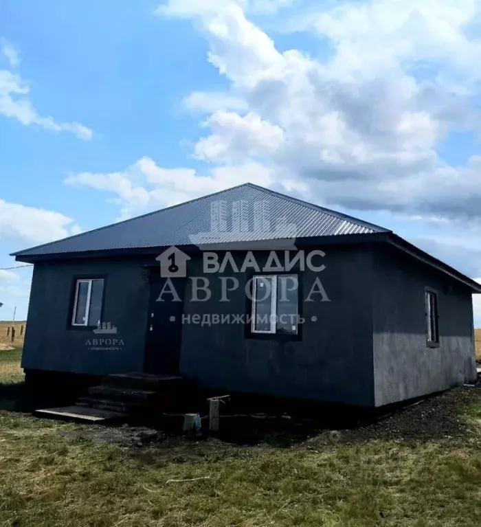 Дом в Башкортостан, Абзелиловский район, Давлетовский сельсовет, д. ... - Фото 1