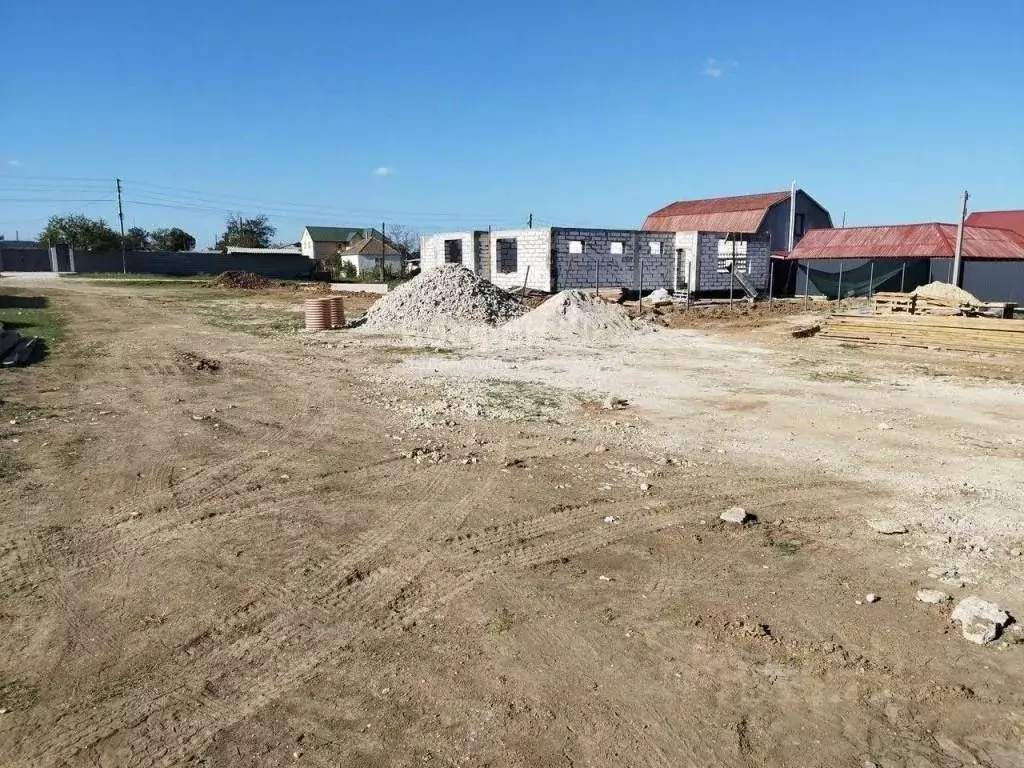 Участок в Крым, Кировский район, с. Владиславовка ул. Ленина, 41А ... - Фото 1