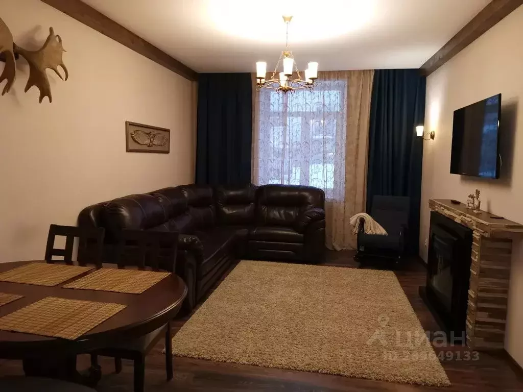 2-к кв. Мурманская область, Кировск Хибиногорская ул., 27 (75.0 м) - Фото 1