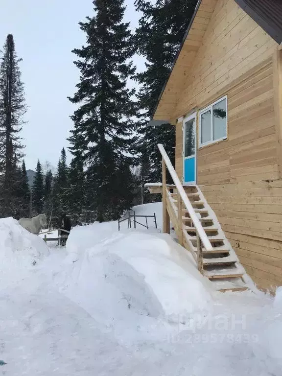 Дом в Кемеровская область, Таштагольский район, Шерегешское городское ... - Фото 1