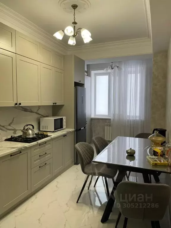 2-к кв. Дагестан, Каспийск просп. М. Омарова, 18 (75.0 м) - Фото 1