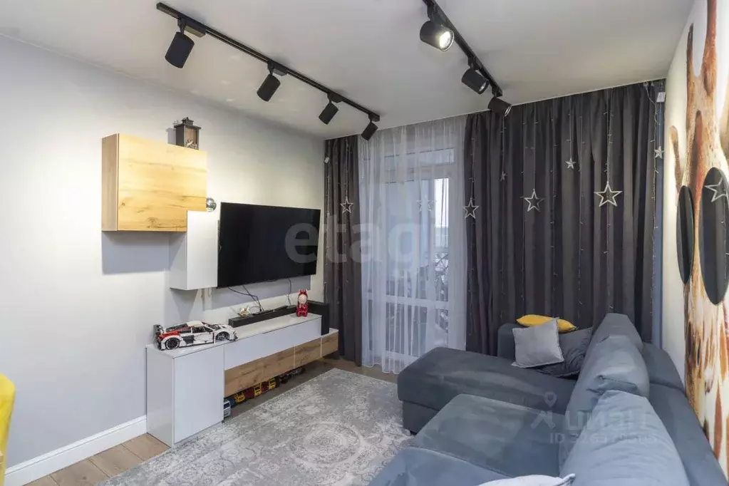 2-к кв. Тюменская область, Тюмень Родниковая ул., 2 (61.3 м) - Фото 1