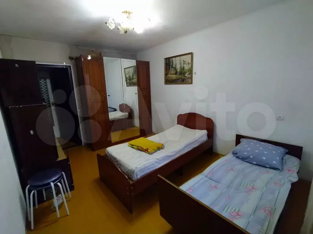 Комната 17 м в 3-к., 3/5 эт. - Фото 0