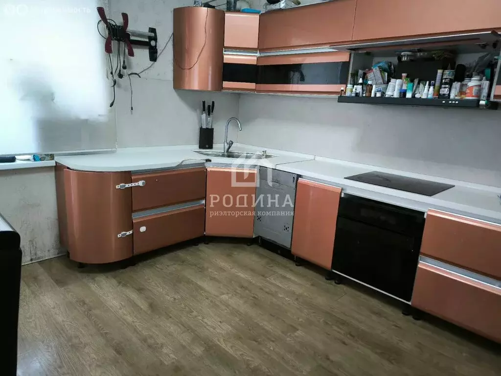 Дом в село Мирное, Рябиновая улица, 17 (250 м) - Фото 0