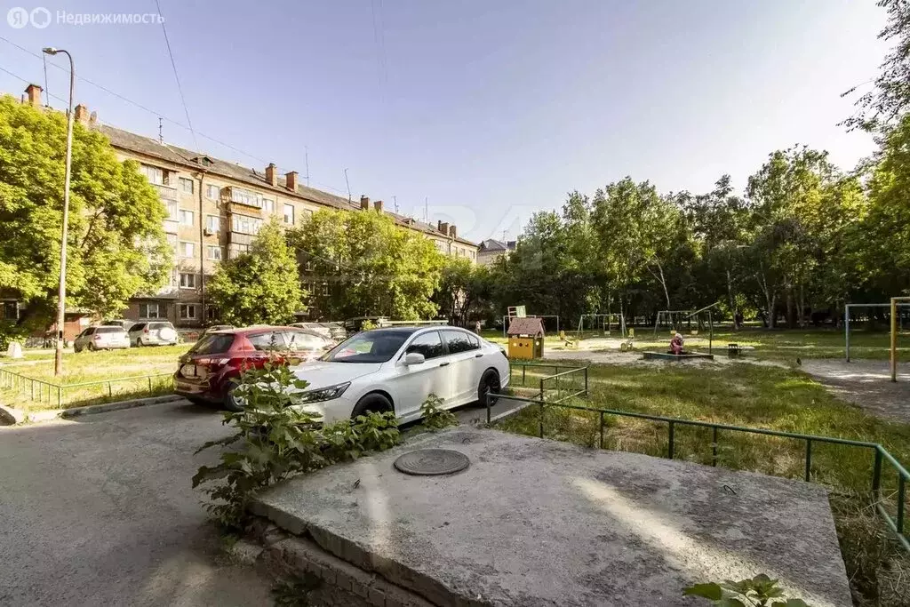 3-комнатная квартира: Тюмень, Рижская улица, 53 (56 м) - Фото 0