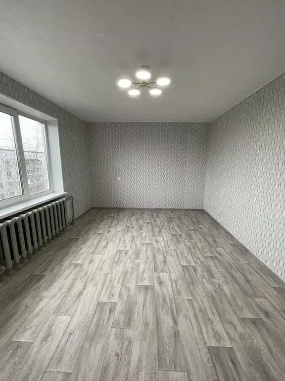 3-к кв. Ленинградская область, Волхов Пролетарская ул., 15 (72.0 м) - Фото 1