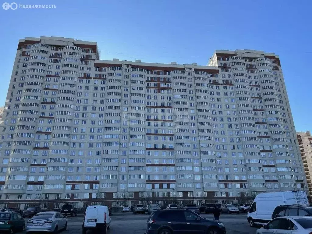 3-комнатная квартира: Санкт-Петербург, улица Ворошилова, 27к1 (89.8 м) - Фото 1