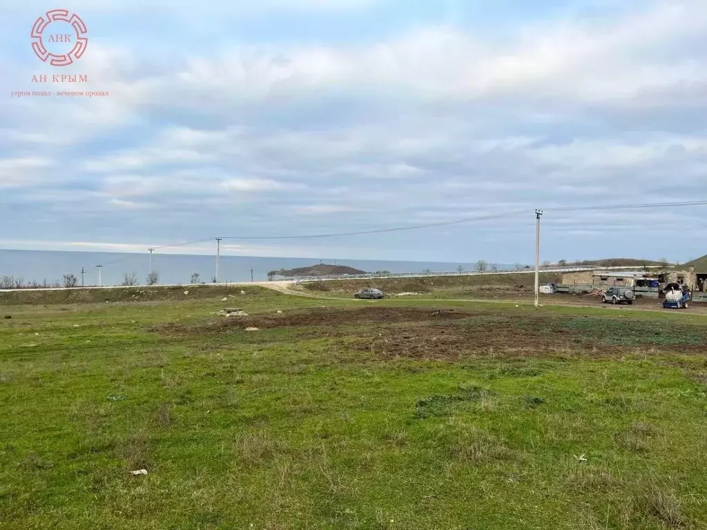 Участок в Крым, Ленинский район, Войковское с/пос, с. Курортное ул. ... - Фото 1