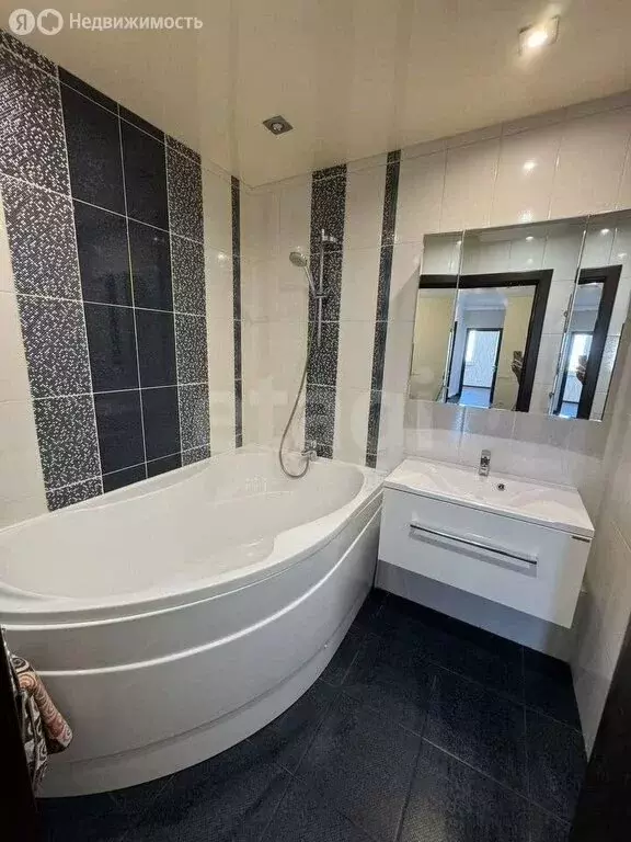 3-комнатная квартира: Пермь, шоссе Космонавтов, 217 (88.9 м) - Фото 2