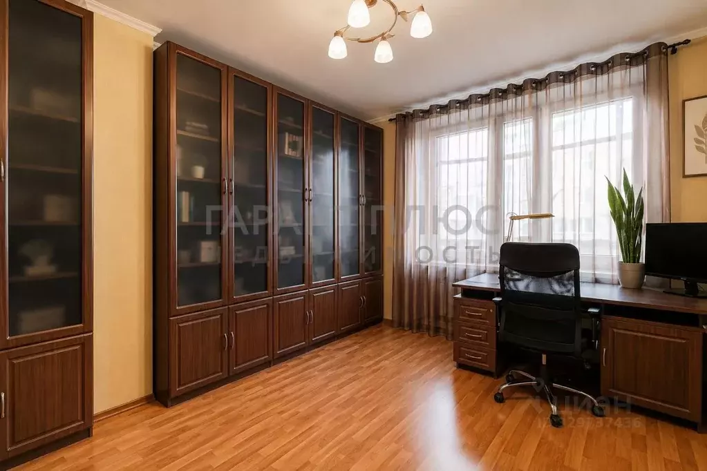 4-к кв. Липецкая область, Липецк Угловая ул., 15 (136.4 м) - Фото 1