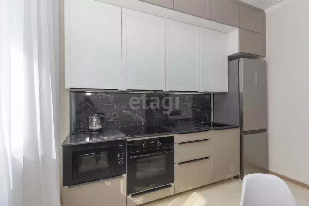 1-к кв. Омская область, Омск Октябрьская ул., 35 (42.0 м) - Фото 1