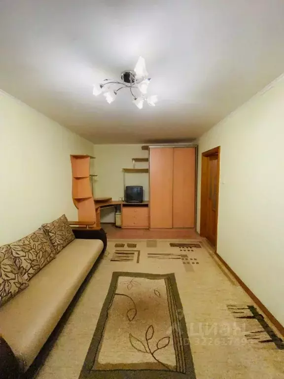 1-к кв. Курганская область, Курган Заозерный жилрайон, 1-й мкр, 8 ... - Фото 0