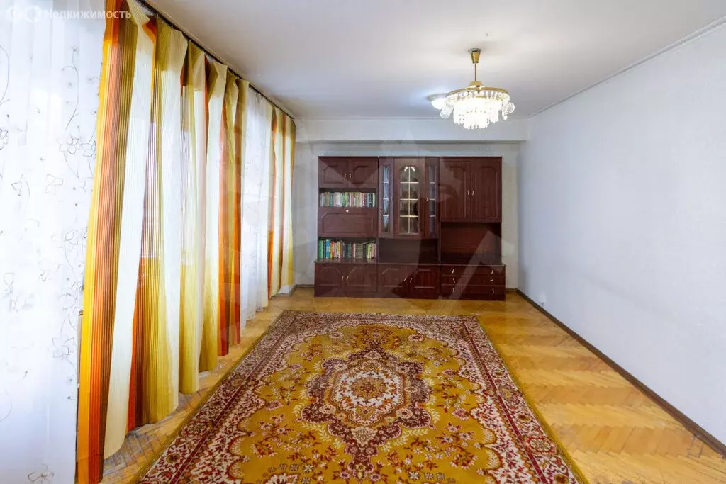 3-комнатная квартира: Москва, улица Лётчика Бабушкина, 37к2 (71.3 м) - Фото 0