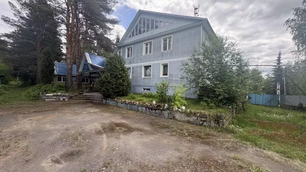 Дом в Ленинградская область, Тихвинское городское поселение, д. ... - Фото 1