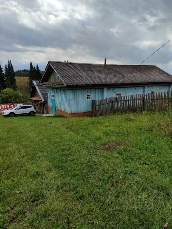 Дом в Пермский край, Юсьвинский муниципальный округ, с. Антипино ул. ... - Фото 1