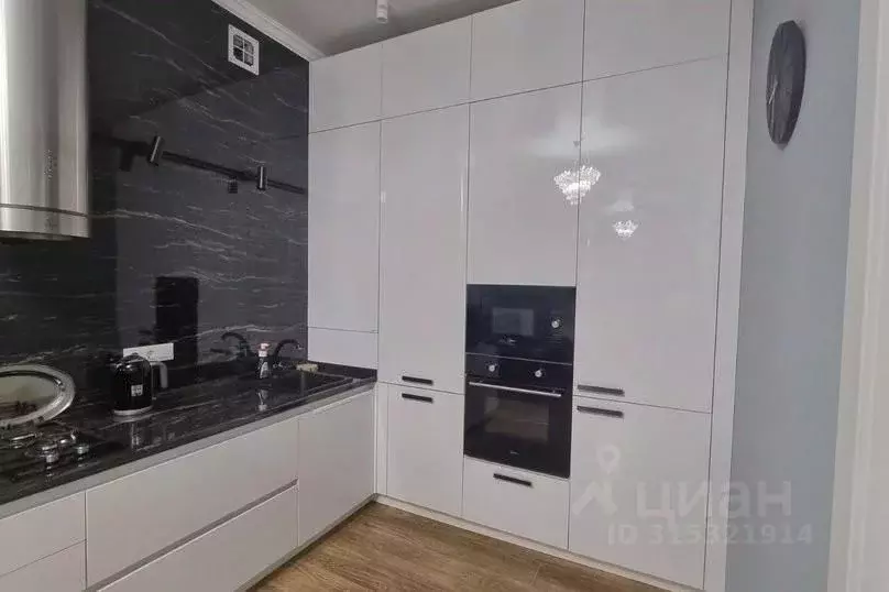 2-к кв. Краснодарский край, Геленджик Крымская ул., 22к14 (55.0 м) - Фото 2