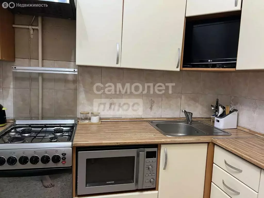 2-комнатная квартира: Омск, 2-я Железнодорожная улица, 5 (51.6 м) - Фото 2