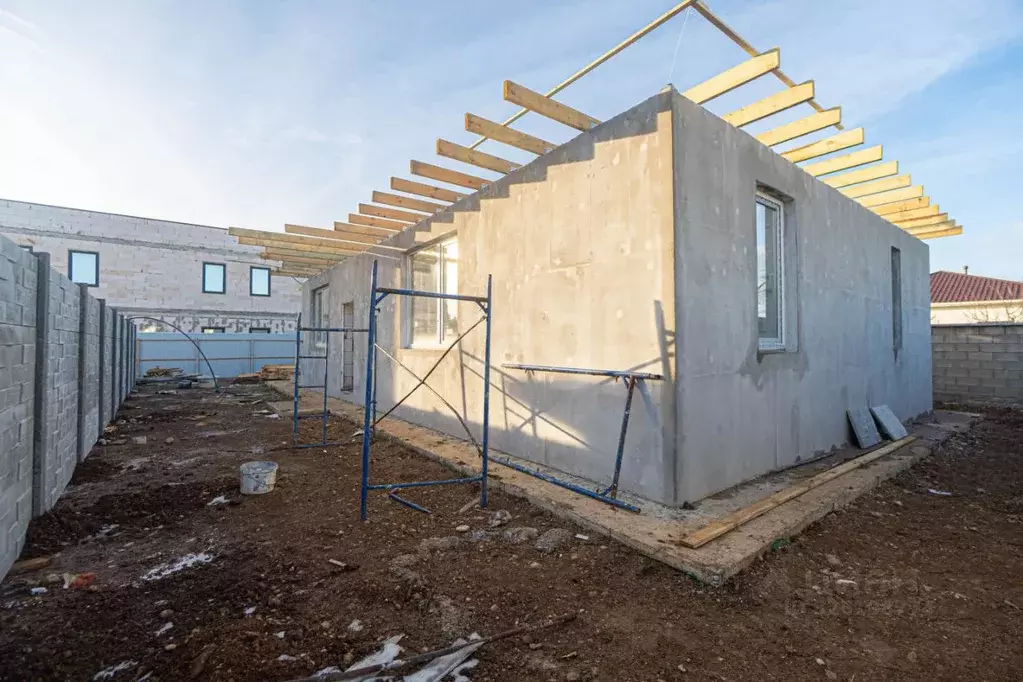 Дом в Севастополь с. Осипенко, ул. Ветеранов (126 м) - Фото 1