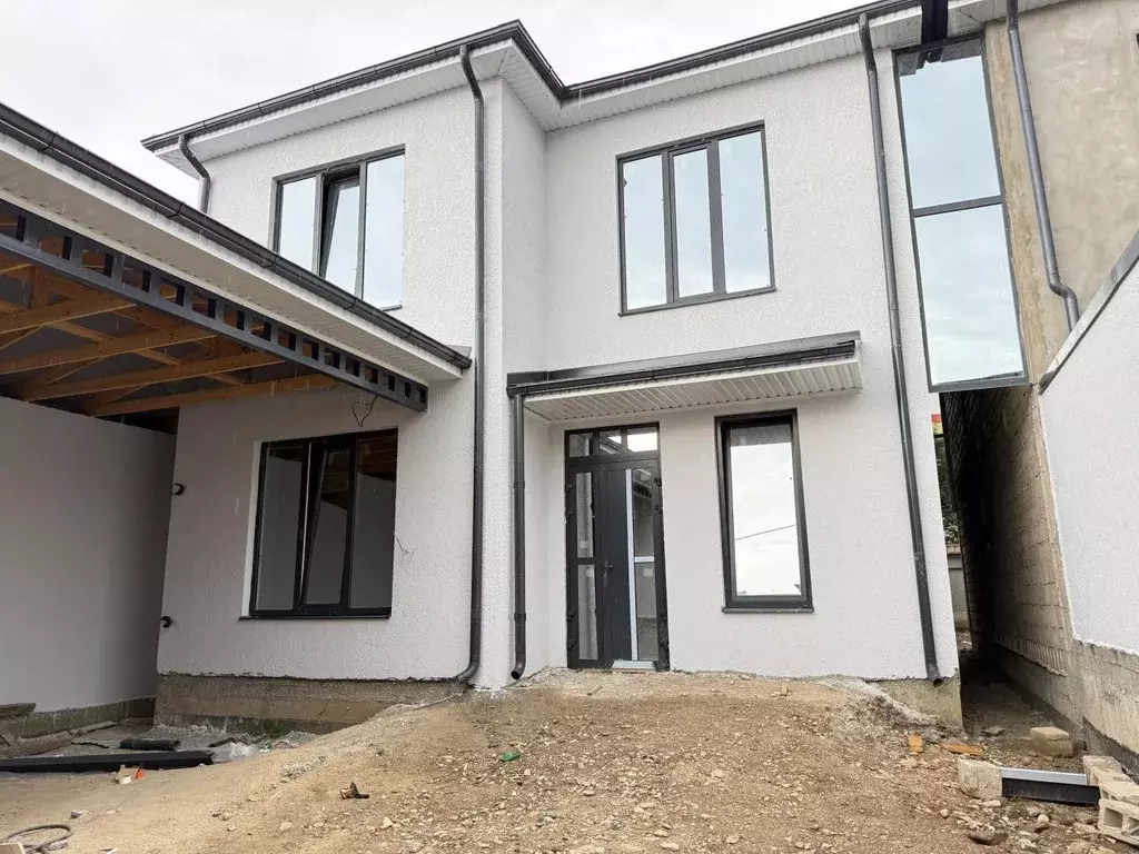 Дом в Кабардино-Балкария, Нальчик ул. Матросова, 2Б (220 м) - Фото 1