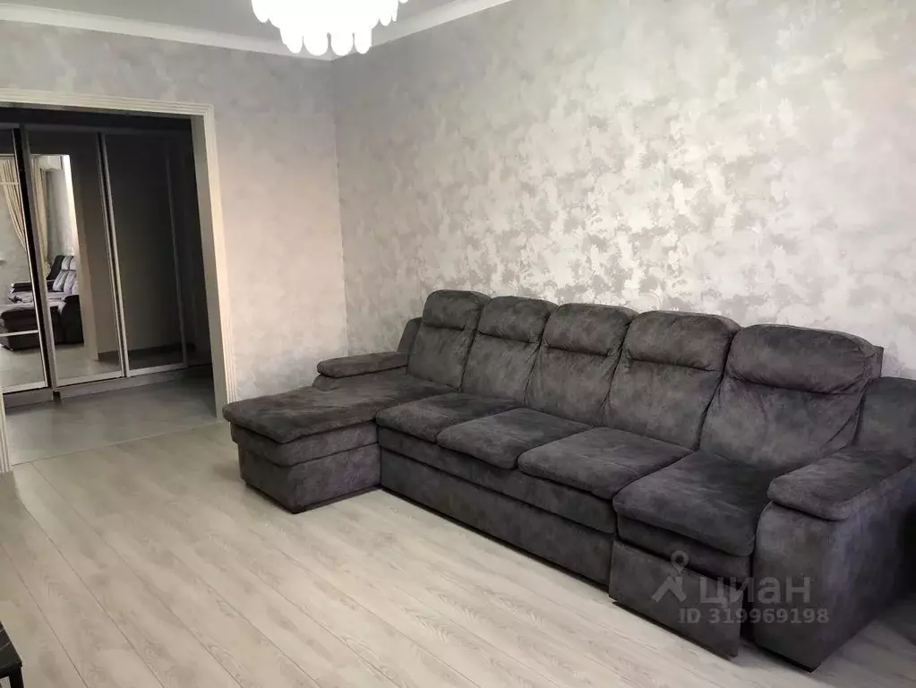 3-к кв. Дагестан, Махачкала ул. Времена Года, 15 (80.0 м) - Фото 1