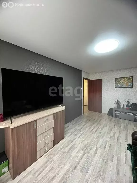 3-комнатная квартира: Невинномысск, улица Калинина, 165 (68 м) - Фото 1