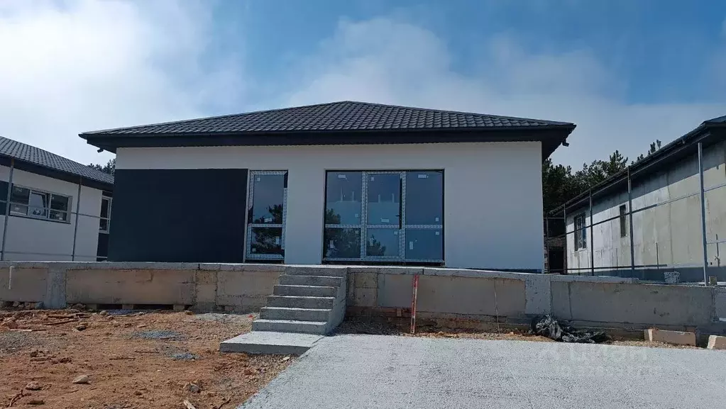 Дом в Севастополь Троллейбусник-2 садоводческое товарищество, ул. 4-я ... - Фото 1