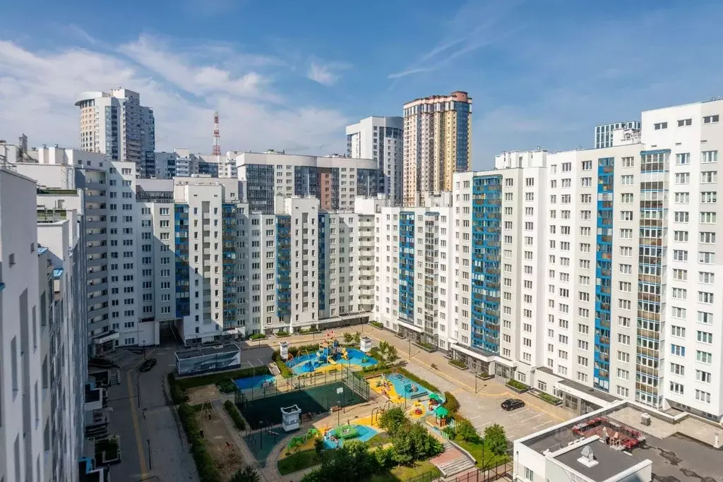 3-к кв. Свердловская область, Екатеринбург ул. Куйбышева, 21 (93.8 м) - Фото 2