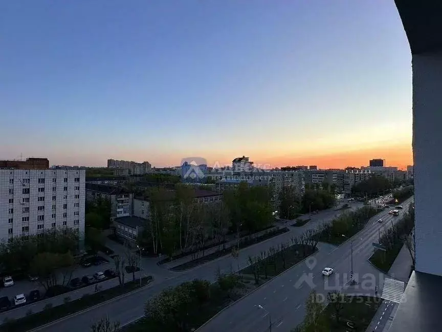 3-к кв. Тюменская область, Тюмень ул. 50 лет Октября, 57В (122.0 м) - Фото 1