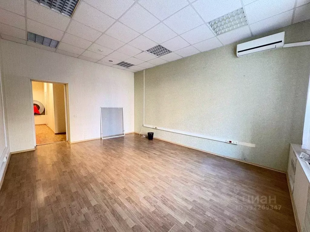 Офис в Свердловская область, Екатеринбург ул. Московская, 44 (23 м) - Фото 1