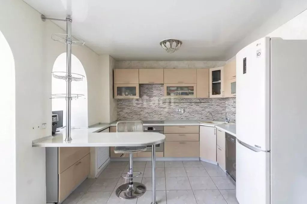 3-к кв. Тюменская область, Тюмень Широтная ул., 106 (81.1 м) - Фото 1