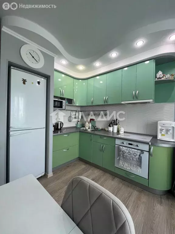 2-комнатная квартира: Тобольск, 10-й микрорайон, 63А (76 м) - Фото 1