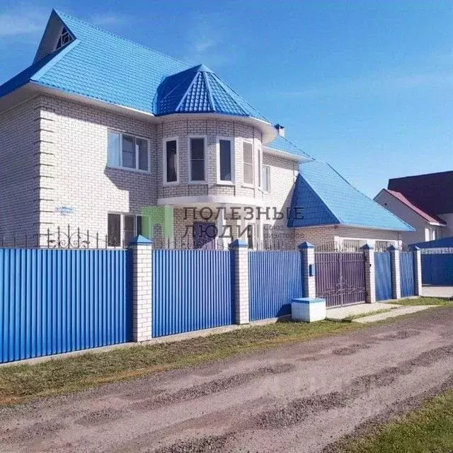 Коттедж в Алтайский край, Барнаул Кленовая ул. (350 м) - Фото 0