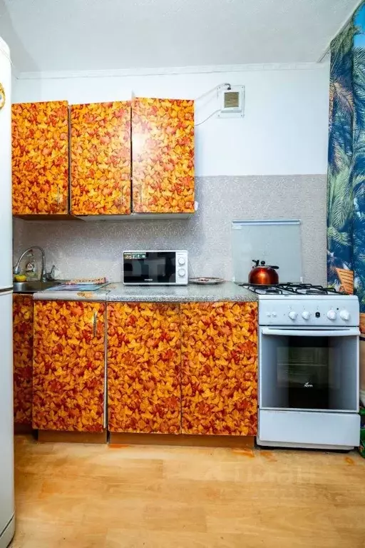 3-к кв. Ханты-Мансийский АО, Сургут ул. Энтузиастов, 37 (54.4 м) - Фото 1