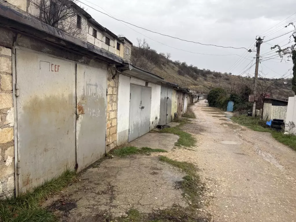 Гараж в Севастополь пос. Любимовка,  (18 м) - Фото 1