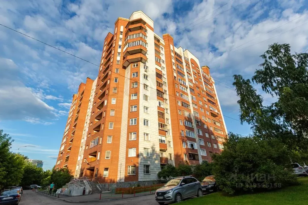 3-к кв. Свердловская область, Екатеринбург ул. Энергостроителей, 4к2 ... - Фото 0