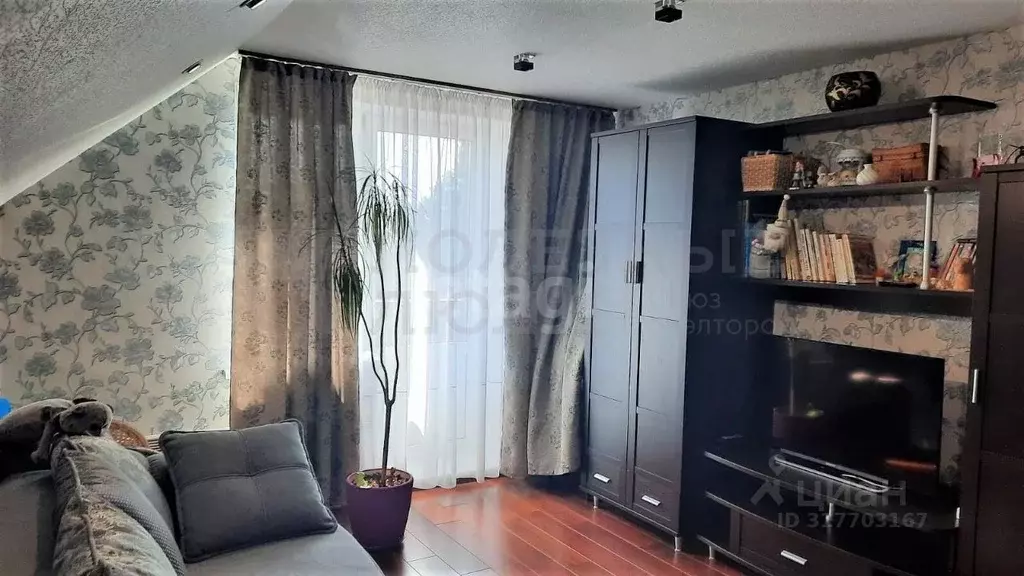 Дом в Новгородская область, Валдайский район, Рощинское с/пос, д. ... - Фото 1