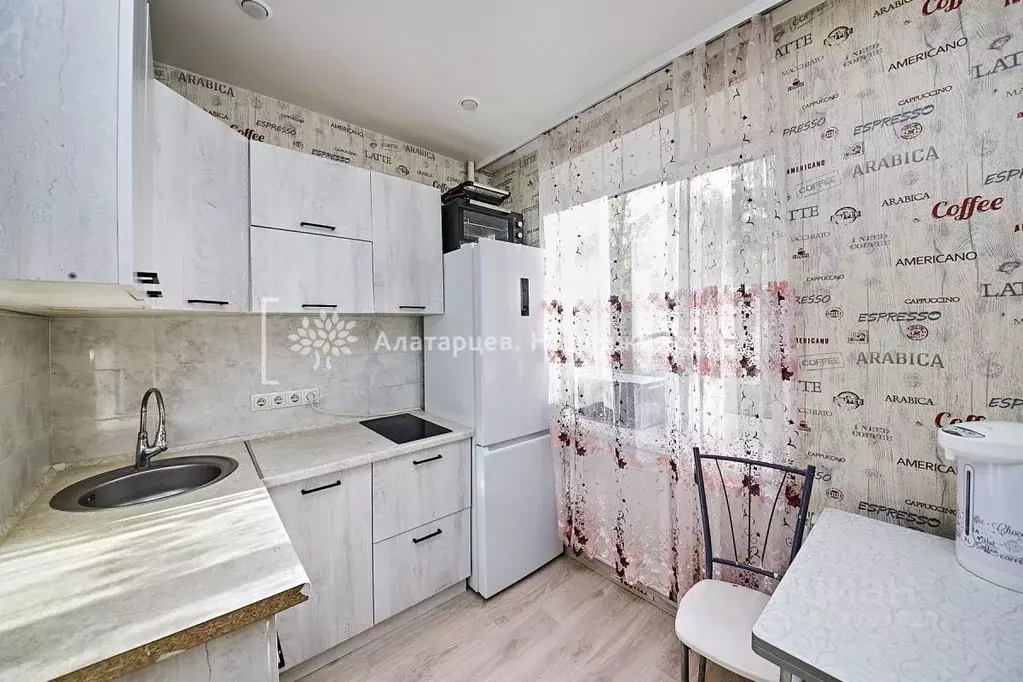 2-к кв. Томская область, Томск ул. Пушкина, 52Д (46.0 м) - Фото 0