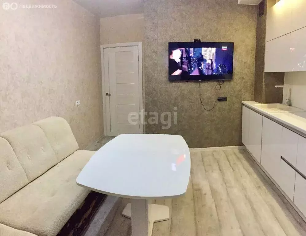 1-комнатная квартира: Новосибирск, улица Дмитрия Шамшурина, 1 (42 м) - Фото 1