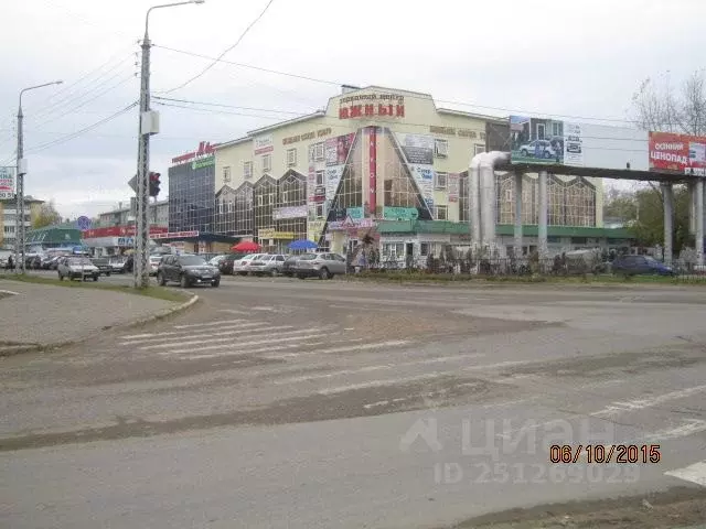 Торговая площадь в Башкортостан, Нефтекамск Парковая ул., 2 (215 м) - Фото 0