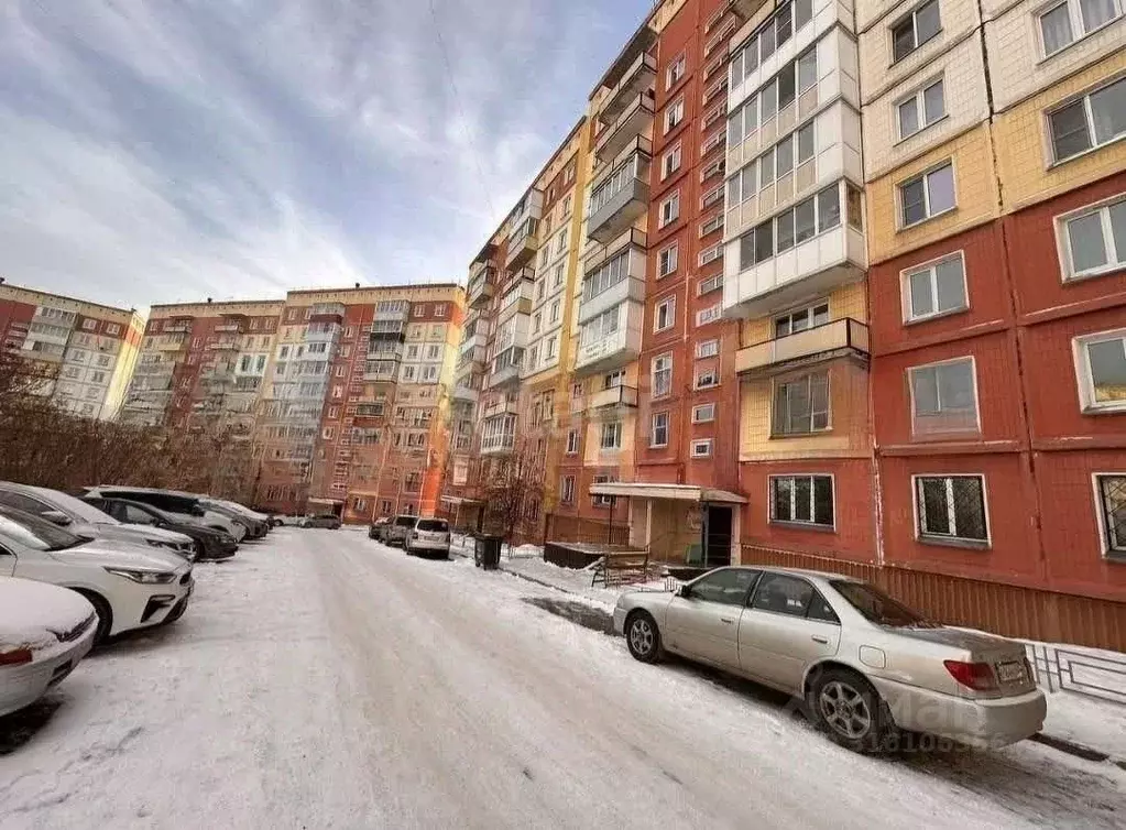 2-к кв. Кемеровская область, Новокузнецк ул. Рокоссовского, 19А (58.6 ... - Фото 0