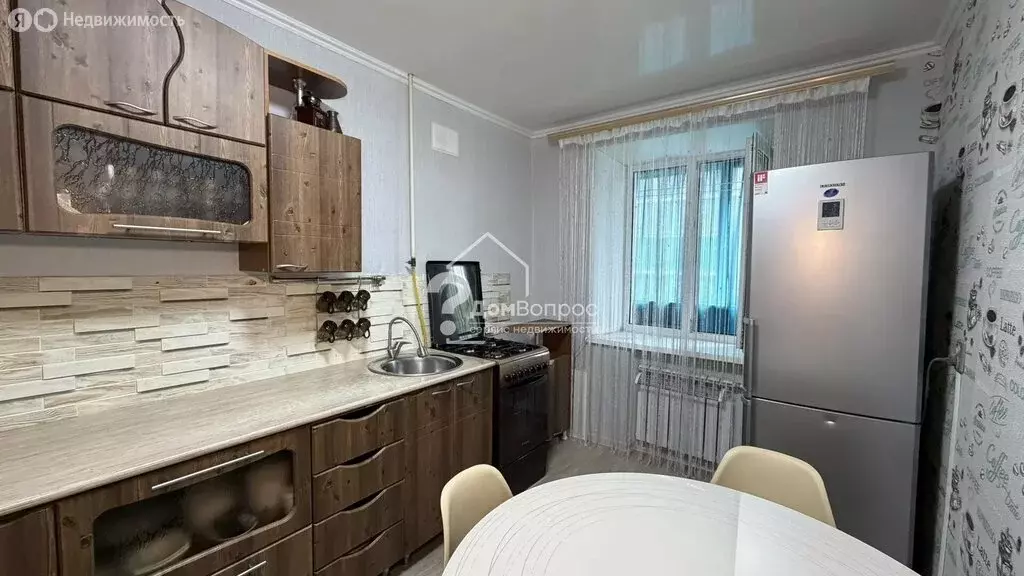 3-комнатная квартира: Бузулук, микрорайон 7А, 25 (65.3 м) - Фото 1