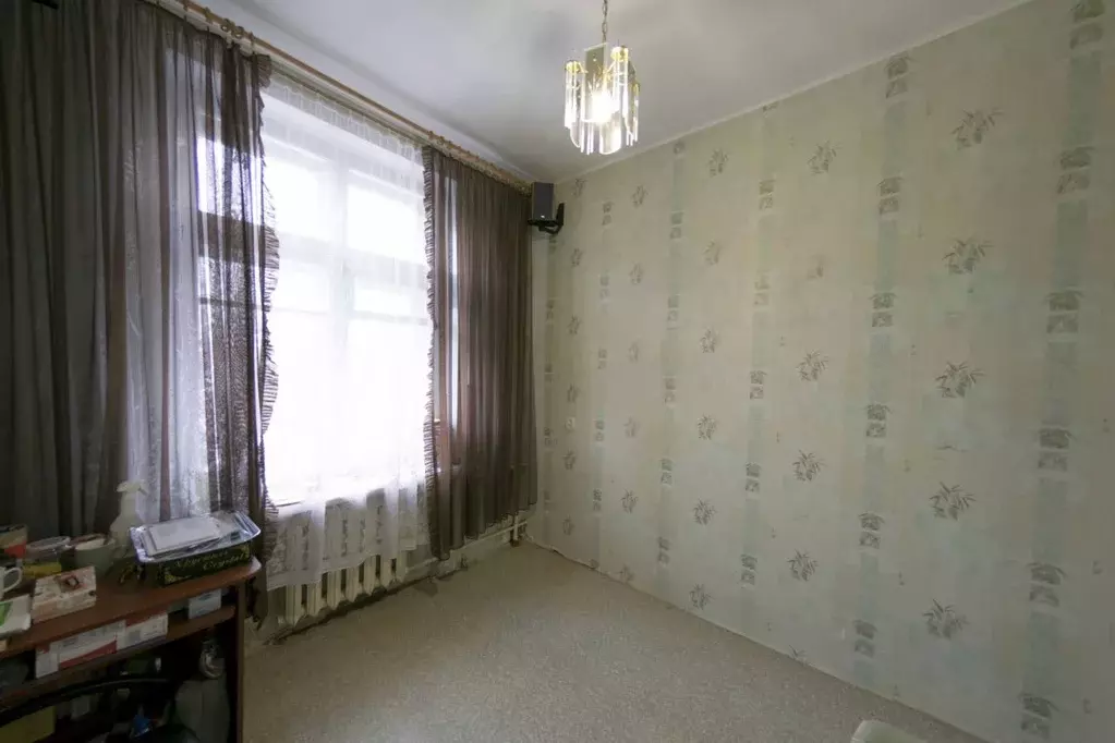 Продается комната в 4-комнатной квартире - Фото 1