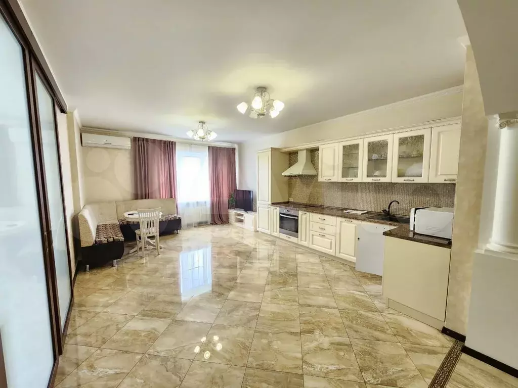2-к. квартира, 65 м, 6/9 эт. - Фото 0