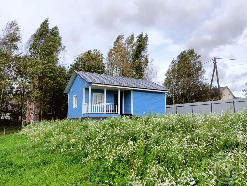 Дом в Ленинградская область, Выборгский район, Рощинское городское ... - Фото 1