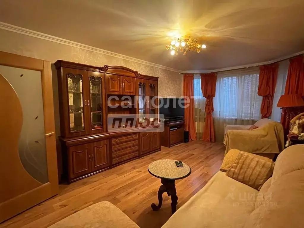 2-к кв. Липецкая область, Липецк ул. Лутова, 8 (58.6 м) - Фото 1