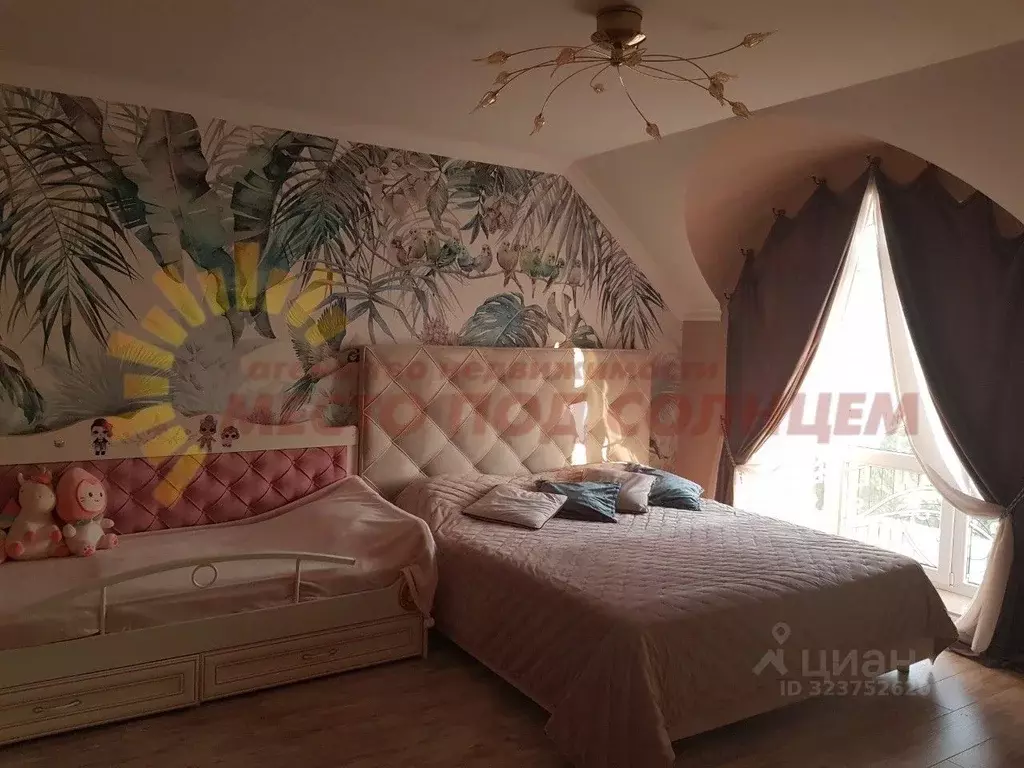 Дом в Краснодарский край, Ейск Морская ул. (183 м) - Фото 1